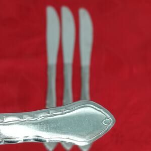 4X BK Oneida Community SATINIQUE Like READ Stainless Butter Dinner Knives